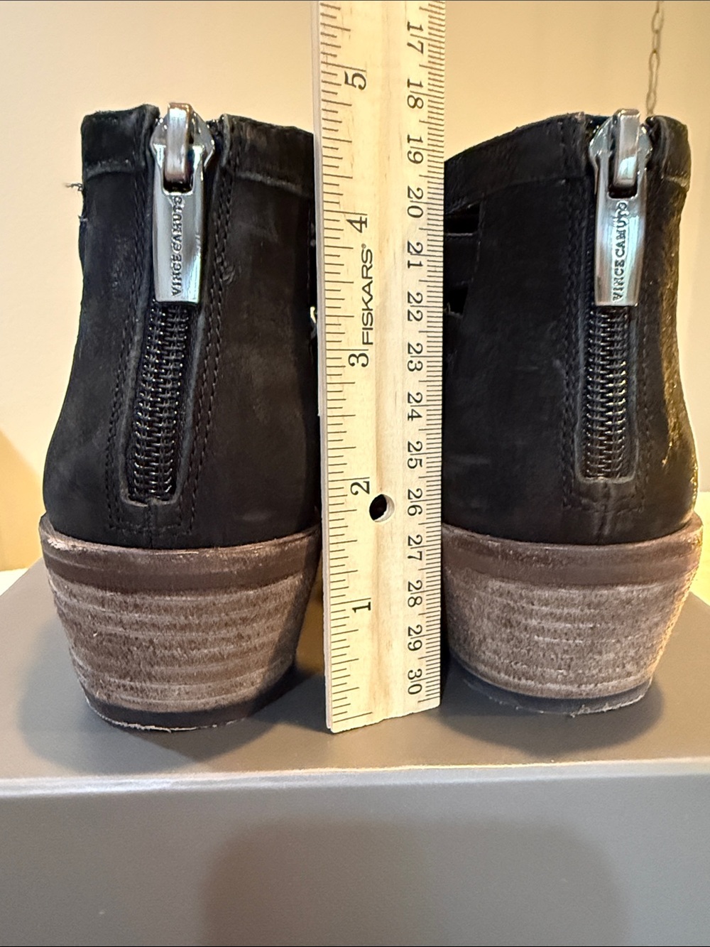 Vince Camuto Peera Black Tumbled Leather Ankle Boot - Picture 10 of 11